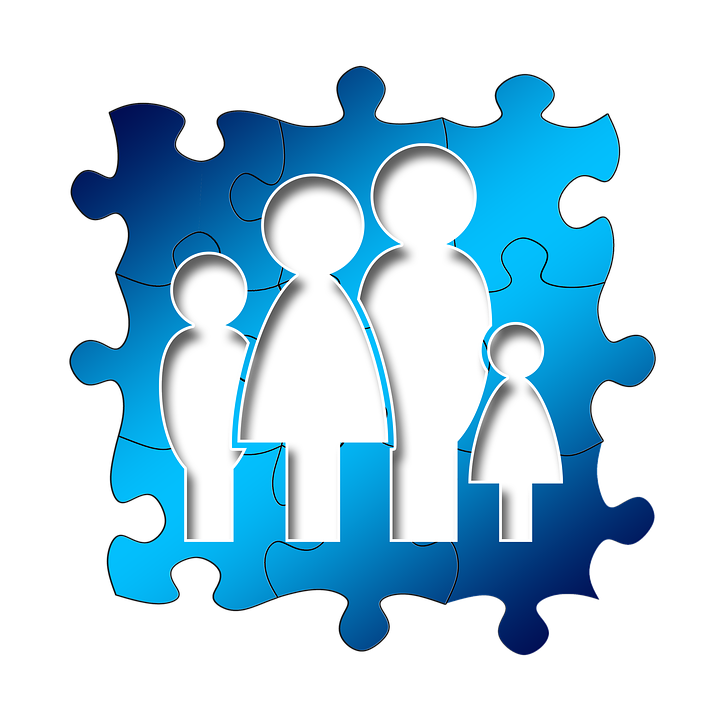 family puzzle pieces image